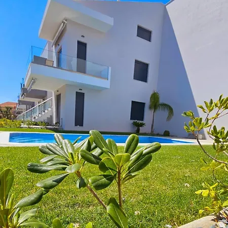 Apartament Terpsi's Loft With Pool Access By Horizon Homes