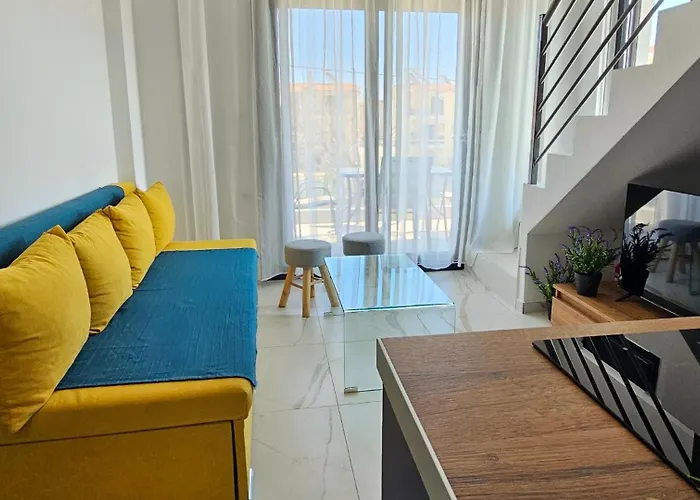 Terpsi's Loft With Pool Access By Horizon Homes * Orfánion